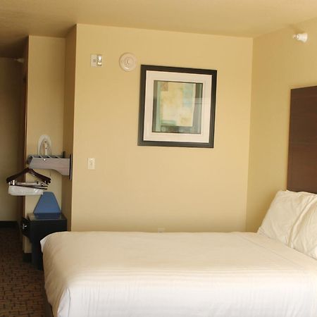 Cobblestone Hotel & Suites - ديفيلز ليك المظهر الخارجي الصورة