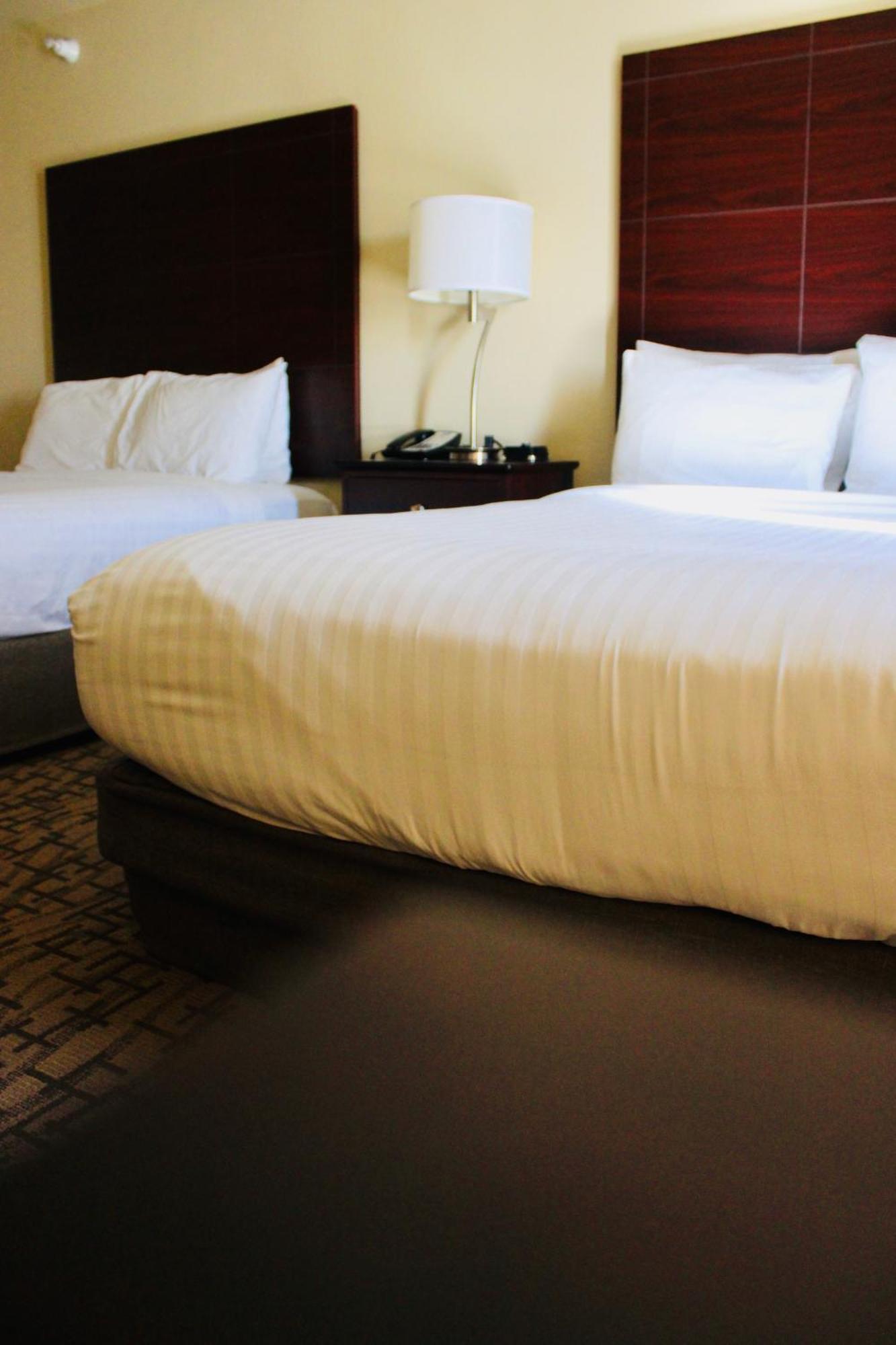 Cobblestone Hotel & Suites - ديفيلز ليك المظهر الخارجي الصورة