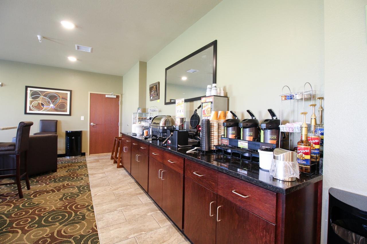 Cobblestone Hotel & Suites - ديفيلز ليك المظهر الخارجي الصورة