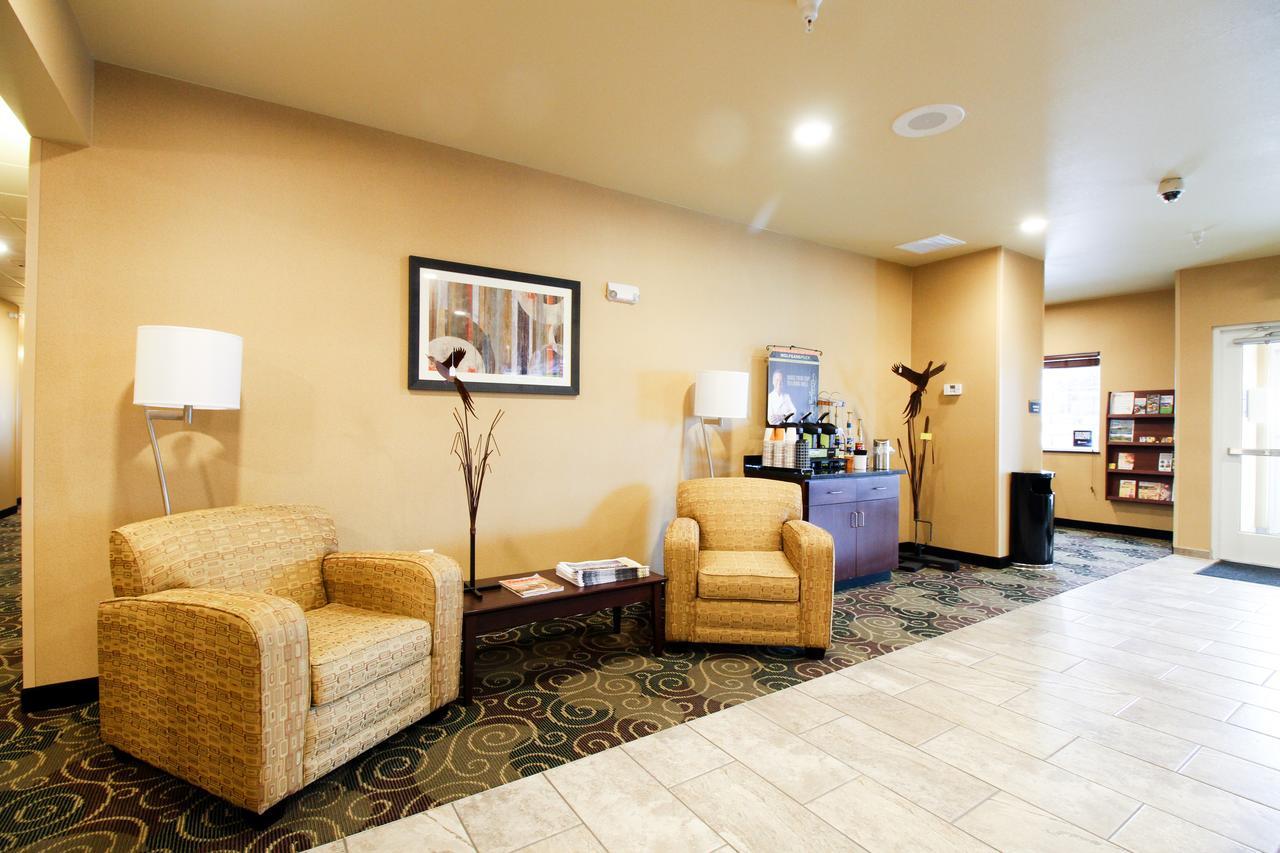 Cobblestone Hotel & Suites - ديفيلز ليك المظهر الخارجي الصورة