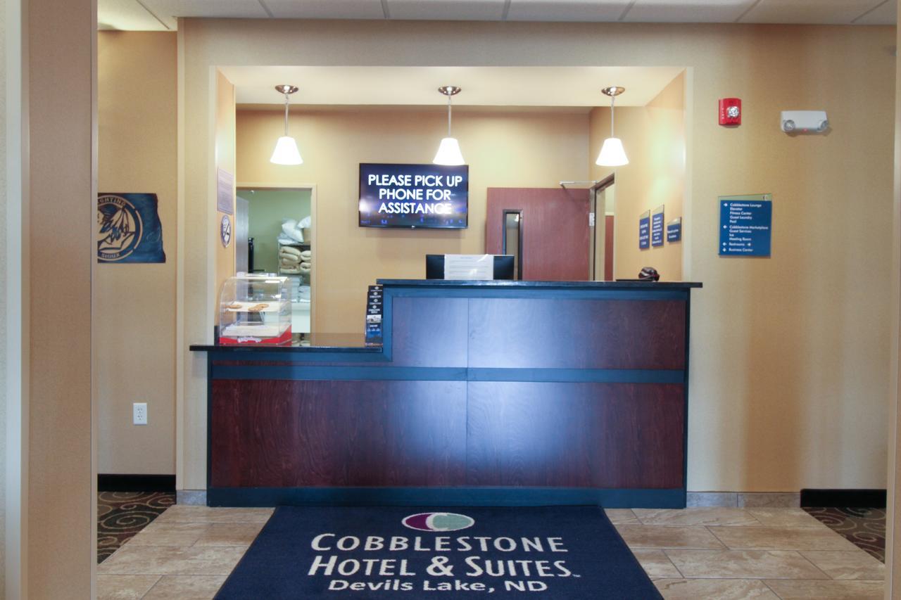 Cobblestone Hotel & Suites - ديفيلز ليك المظهر الخارجي الصورة