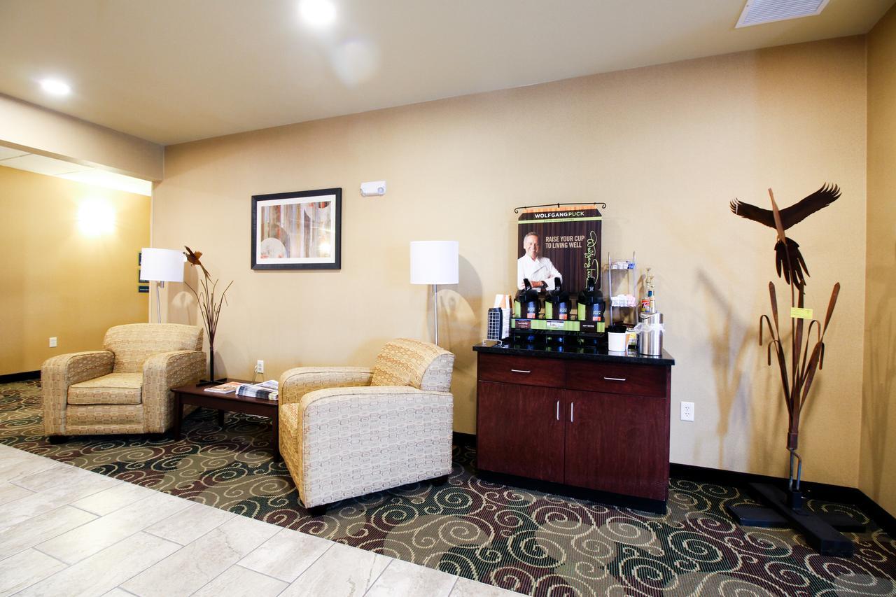 Cobblestone Hotel & Suites - ديفيلز ليك المظهر الخارجي الصورة