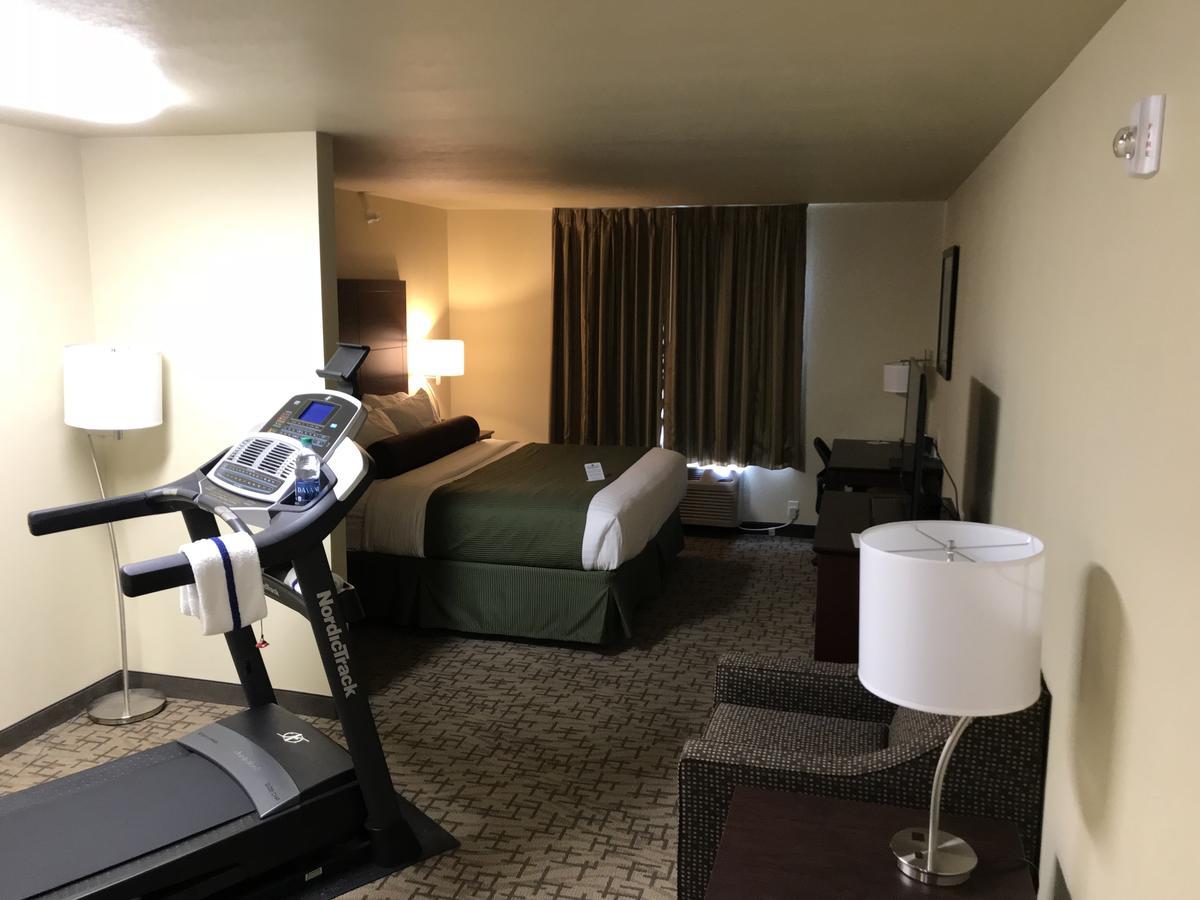 Cobblestone Hotel & Suites - ديفيلز ليك المظهر الخارجي الصورة