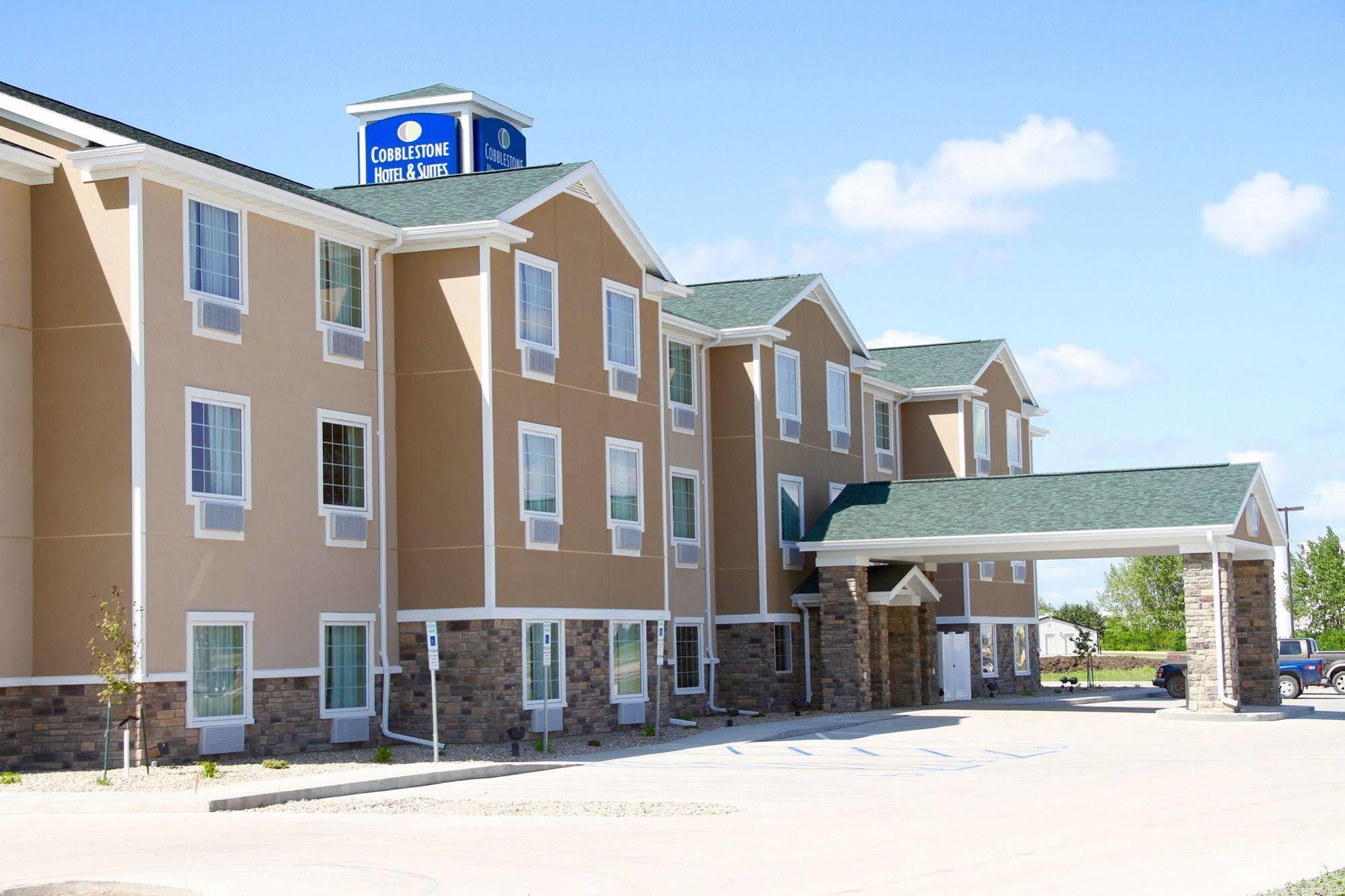 Cobblestone Hotel & Suites - ديفيلز ليك المظهر الخارجي الصورة